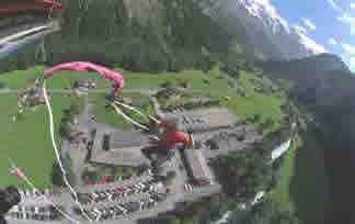 Gondola bungee jumping