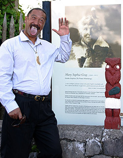 Guide Whakarewarewa Paora Tapsell