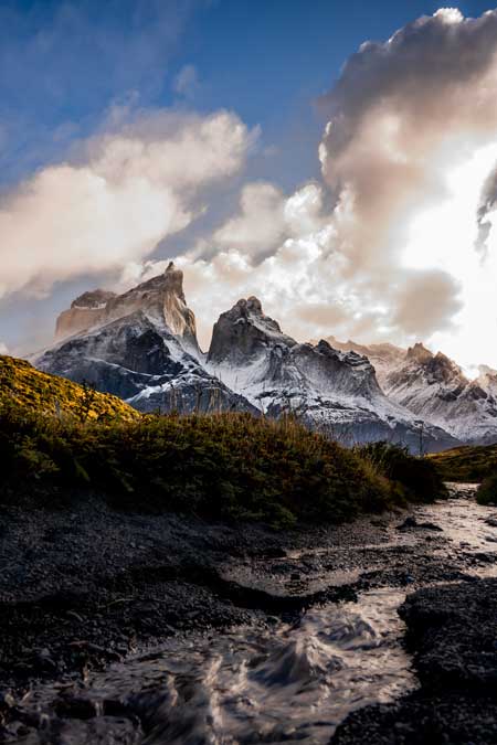 Mirador Cuernos trail view of the mountains