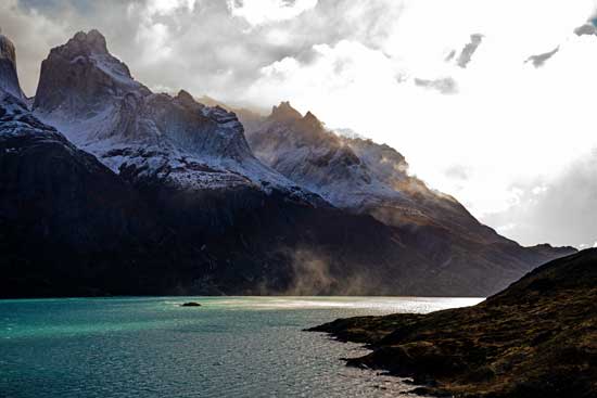 Mirador, Cuernos view of mountain with lake and mist