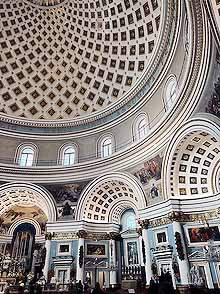 Mosta rotunda interior
