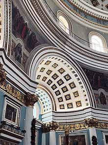 Mosta rotunda interior