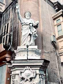 Street shrines at the building corners in old Valletta