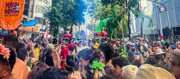 Rio Carnaval, bloco in the street