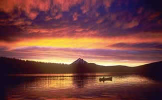 Oregon cabin on the lake